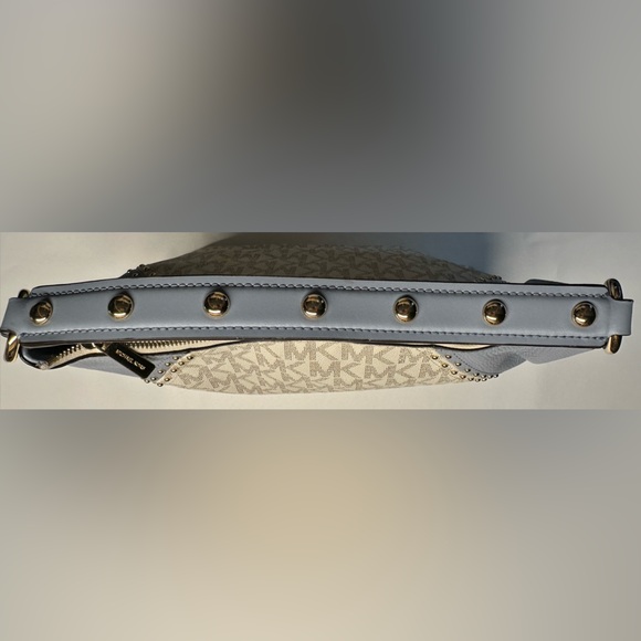 Michael Kors Blue and Cream Women's Bag - Picture 5 of 15